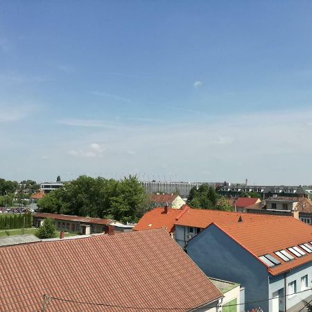 Ambiente Apartment Dunajská Streda Exterior photo